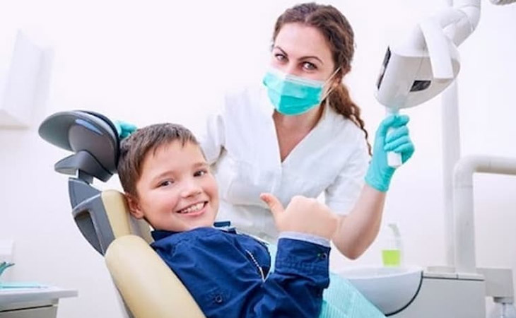 Lựa chọn địa chỉ uy tín để nhổ răng sữa cho trẻ