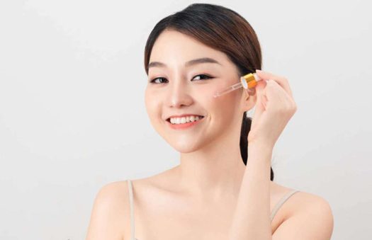 Cần lưu ý gì khi chọn mua serum trị mụn ẩn Hàn Quốc?