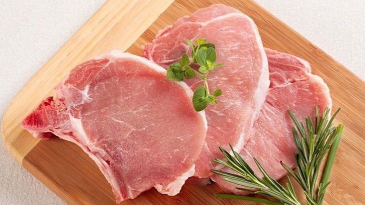 Thịt lợn là món ăn quen thuộc trong mỗi bữa cơm của gia đình