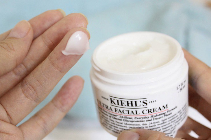 Kem dưỡng ẩm chuyên sâu cho da khô Kiehl’s Ultra Facial Cream