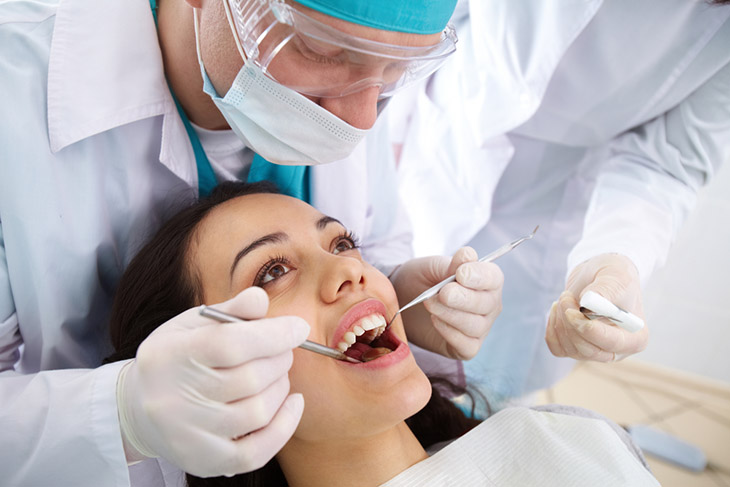 Mất 2 răng số 6 nhưng trong trình trạng khoảng trống nhỏ vẫn có thể áp dụng niềng răng