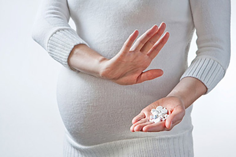 Phụ nữ mang thai không được dùng thuốc methotrexate để trị viêm khớp dạng thấp